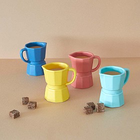 Set de tazas de café con forma de cafetera Balvi